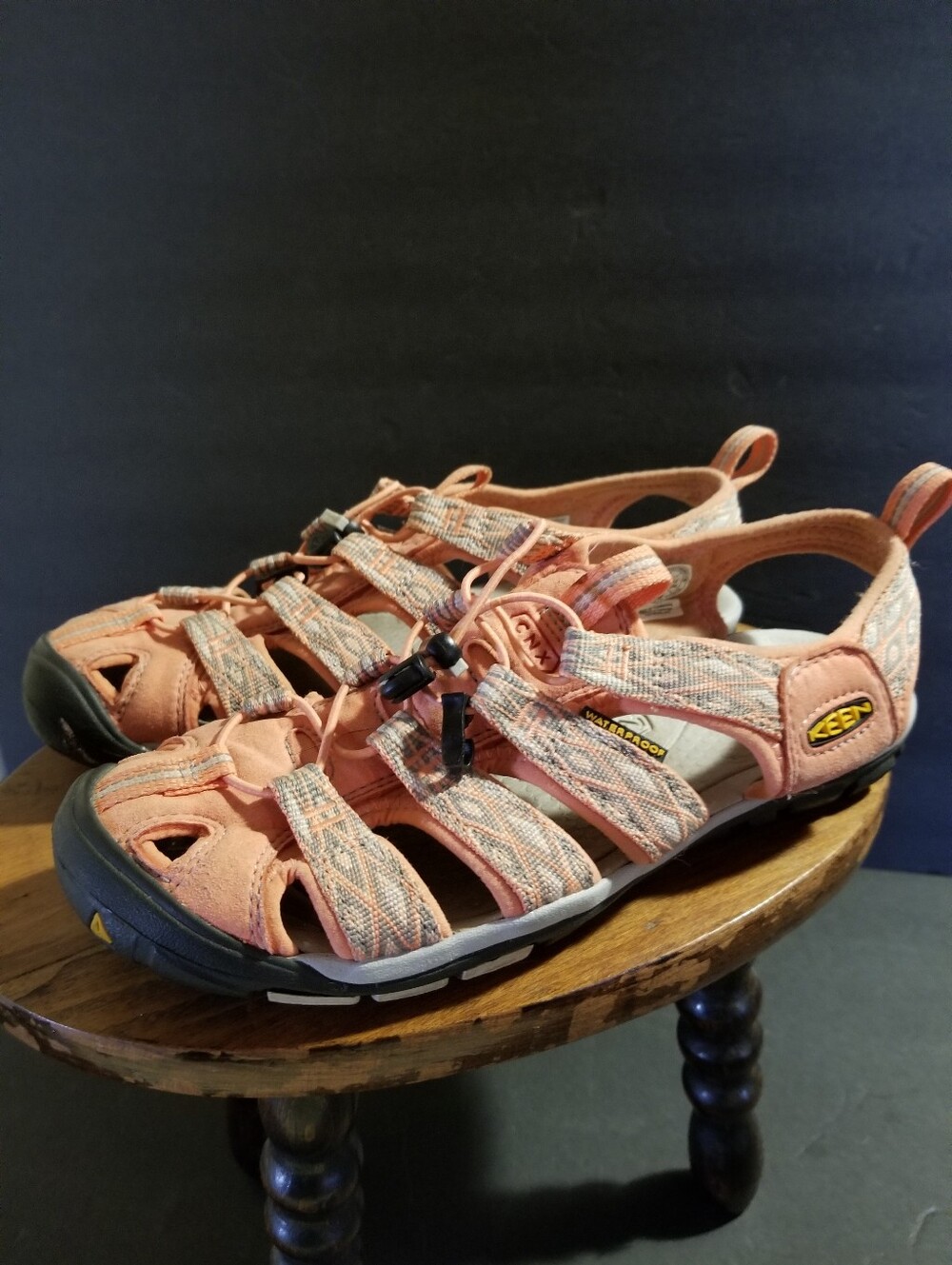 Keen CLEARWATER CNX Sandal Trekking W-Fusion Coral/ Vapor Bungee Cords Sz 8